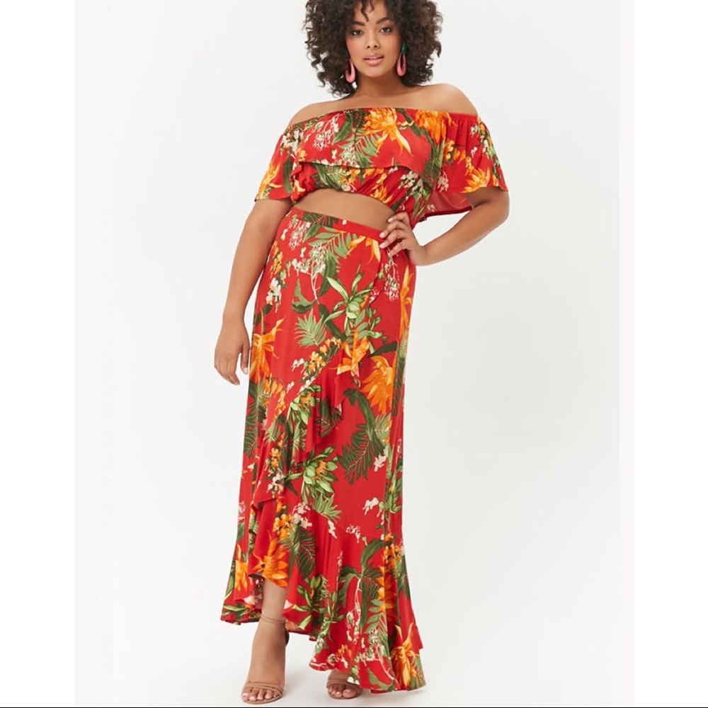 Forever 21 Plus Red Floral Skirt Set